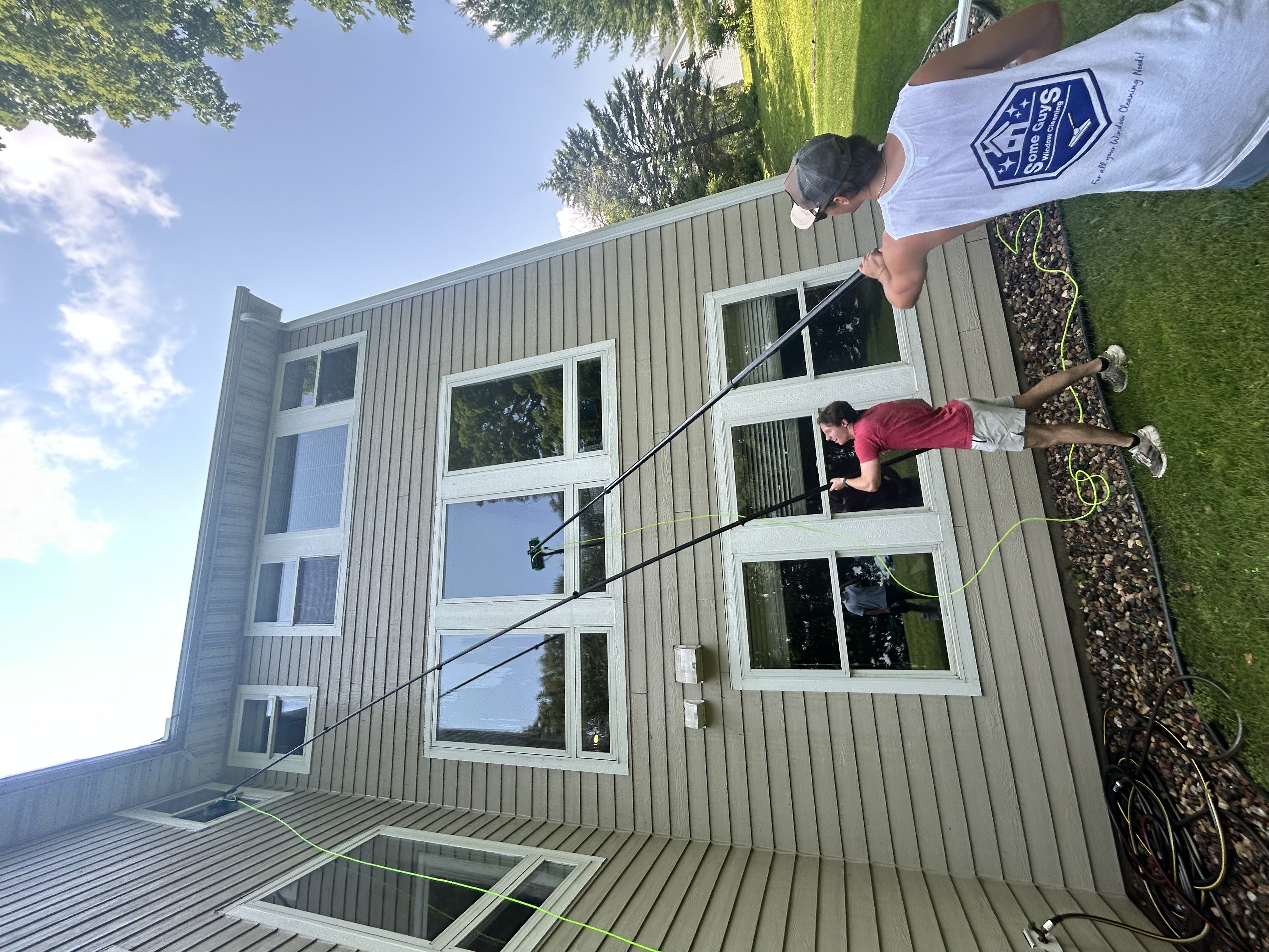 Window cleaning technician serving Rosemount homes